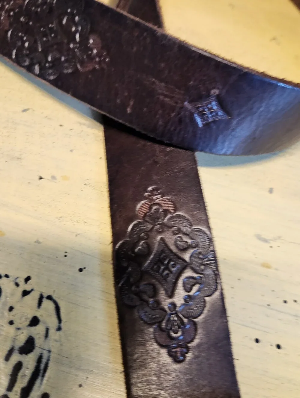 Aeropostale Vintage Tooled Brown Leather Belt, Size Small